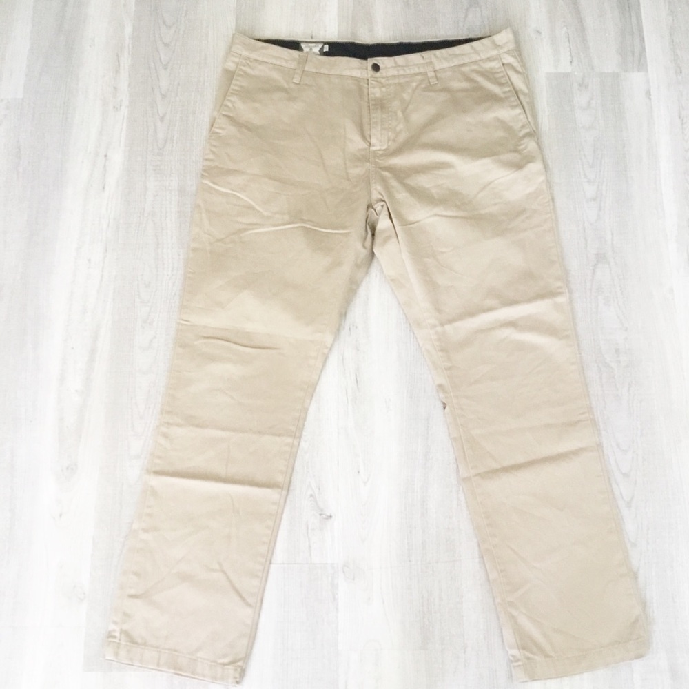 Volcom Khaki Chino Pants Size 40